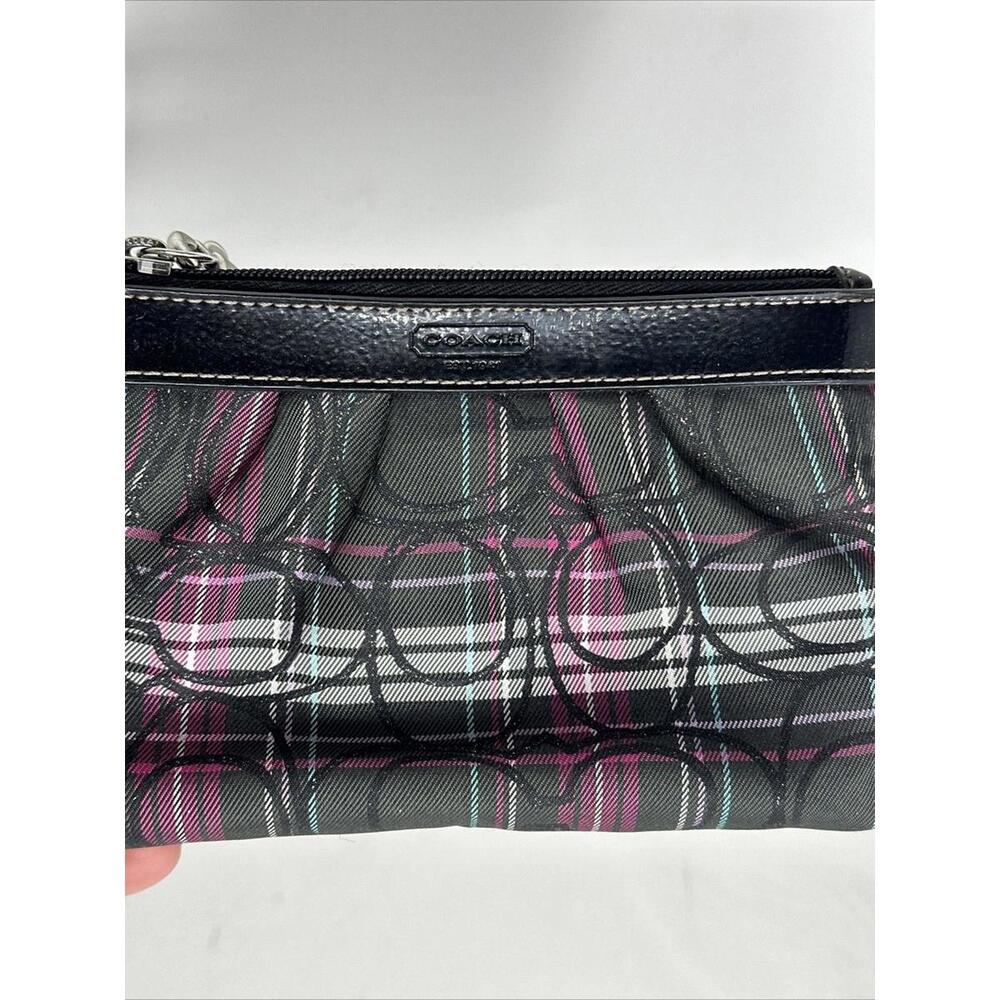 Coach Multi-Pocket Red/Black Signature Tartan Universal Pouch Wristlet A++ - Picture 4 of 8